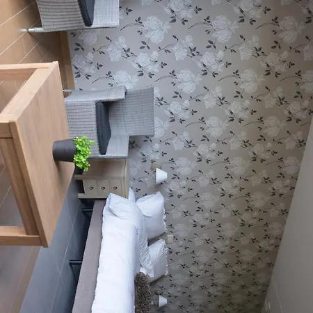 Nieuwhof فندق مبيت وإفطار 4*